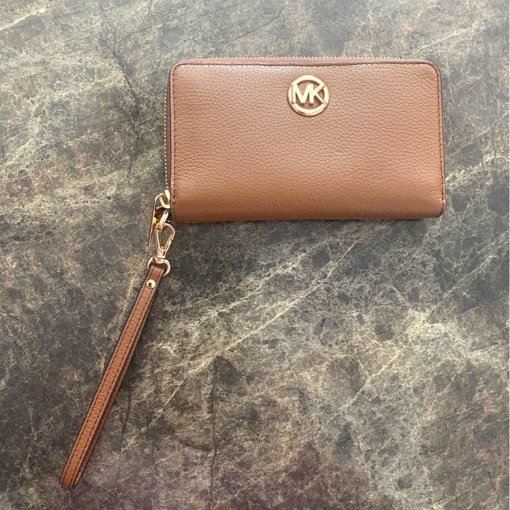 Michael Kors Wristlet